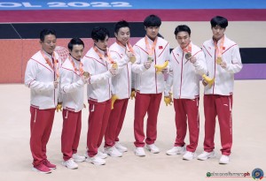 podium team mag ph simone ferraro sfa05951 copia